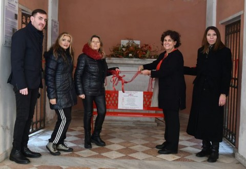 Inaugurazione panchina rossa Palazzo Ducale