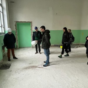 Nella foro il presidente e i tecnici all'interno di una zona cantiere del Rossi