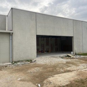 Nella foro l'esterno dei nuovi laboratori dell'Iti Meucci