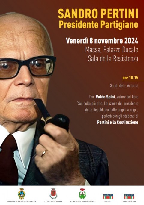 Locandina dell'evento: in primo piano sulla sinistra immagine del Presidente Pertini con la pipa. Sulla destra su sfondo marrone le info sull'iniziativa come riportate nel testo