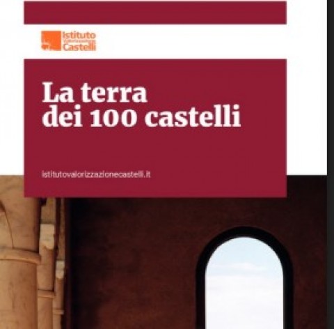 Frontespizio della brochure realizato con foto di una finestra di un castello, vista suesterno, in primo piano il logo di IVC e scritta bianca in campo rosso 