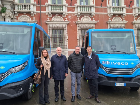 Nella foto il presidente , l'D di C.Lu.B., il dirigente dlela RPovincia e la funzionaria del TPL della Provincia