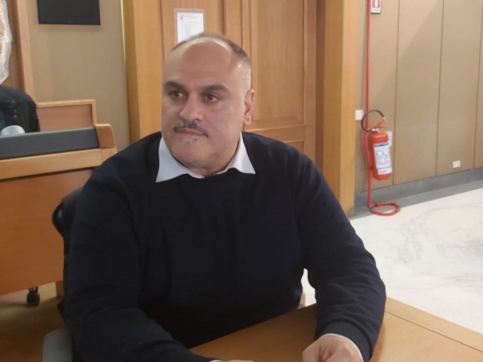 Foto in oppimo piano del consigliere Camera